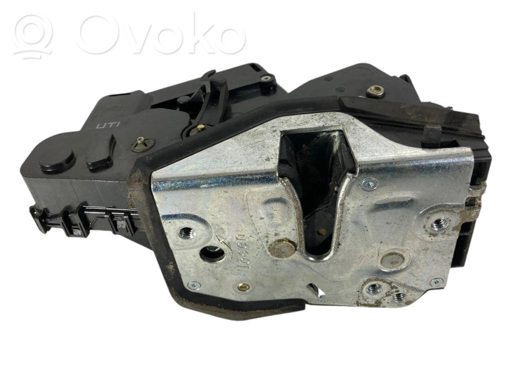 Aizmugurē slēdzene