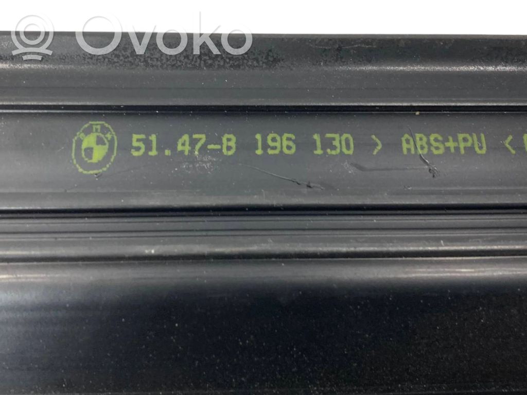 Priekšējā sliekšņa dekoratīvā apdare (iekšējā)