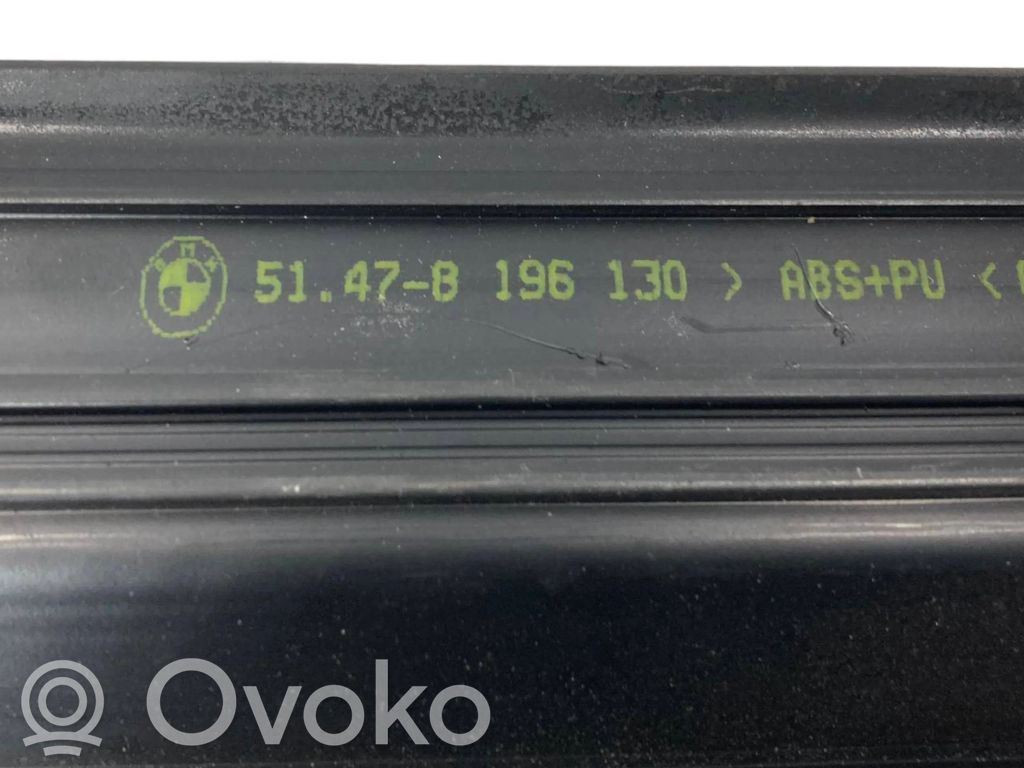 Priekšējā sliekšņa dekoratīvā apdare (iekšējā)