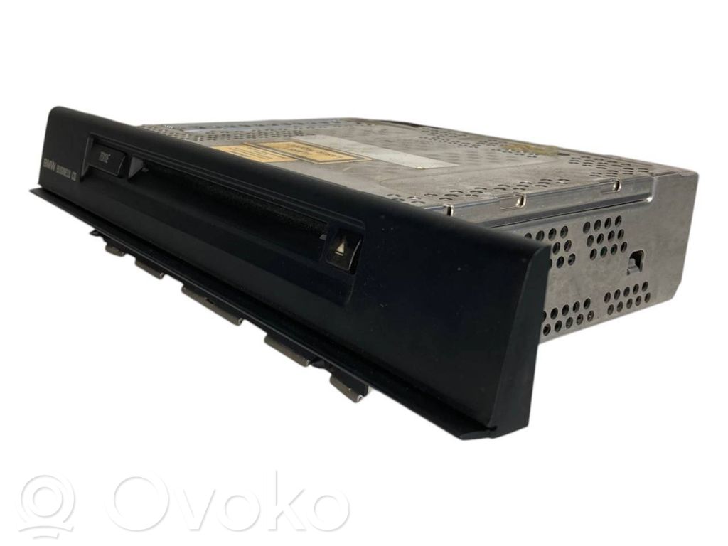 Radio / CD/DVD player / navigation