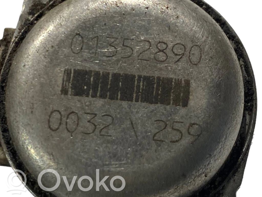 Stūres statņa mehāniskā daļa