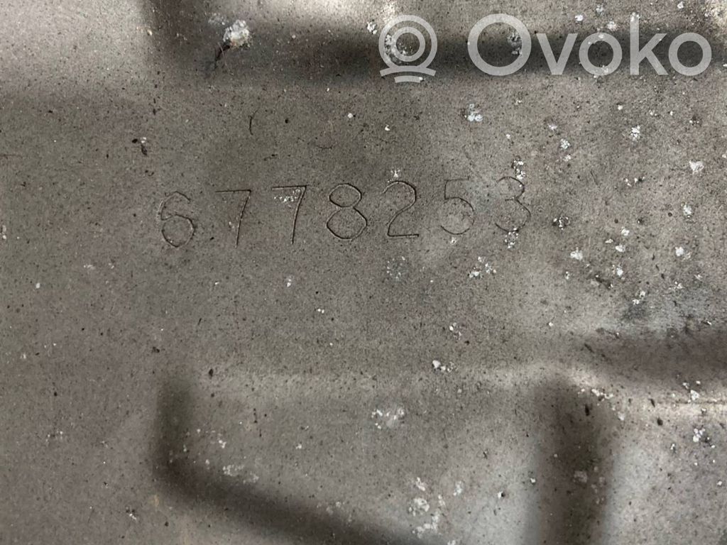 Aizmugurē riteņa rumbas vārpstas šarnīrs (stupica, capfa)