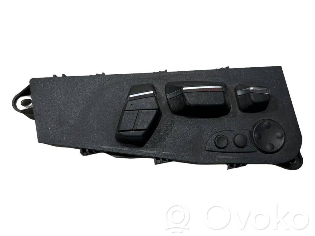 Seat adjustment switch(es)