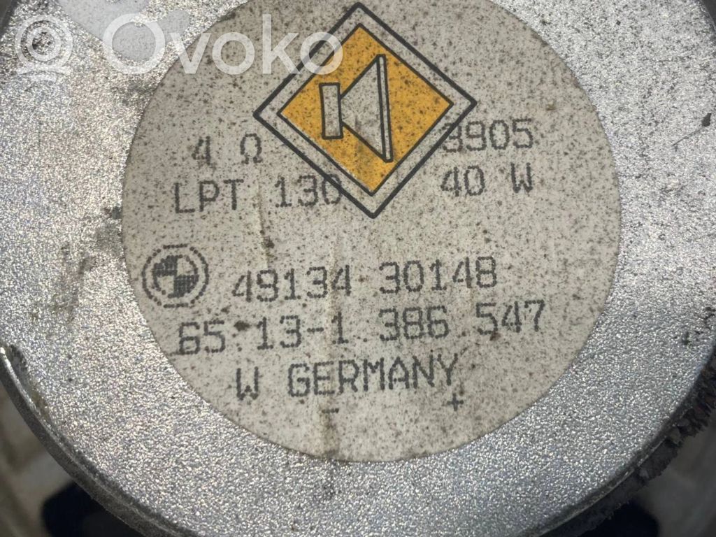 Skaļrunis priekšējā panelī