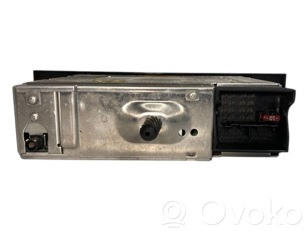 Radio / CD/DVD player / navigation