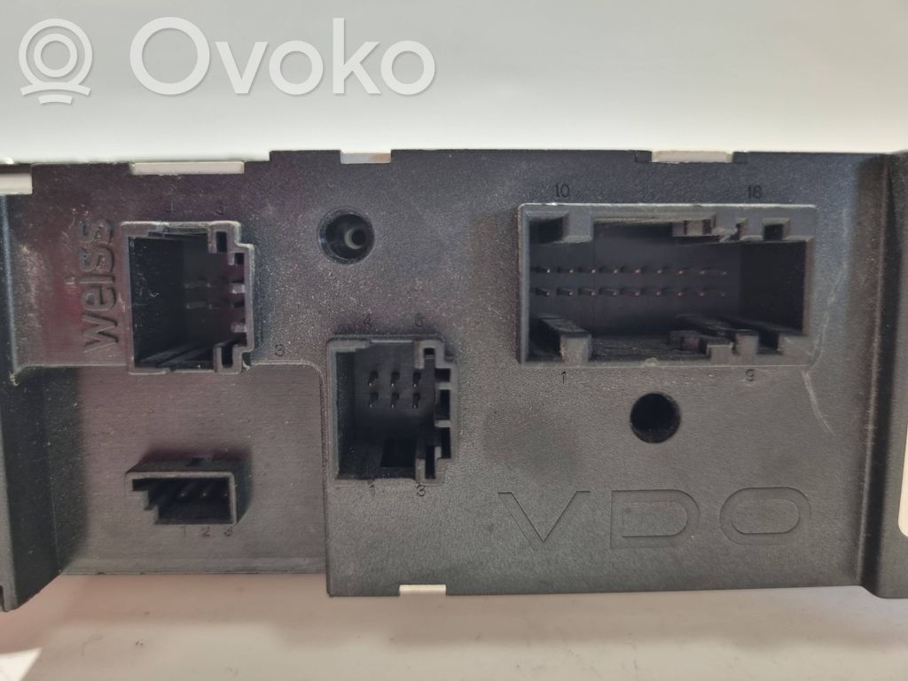 Gaisa kondicioniera / klimata kontroles / salona apsildes vadības bloks (salonā)