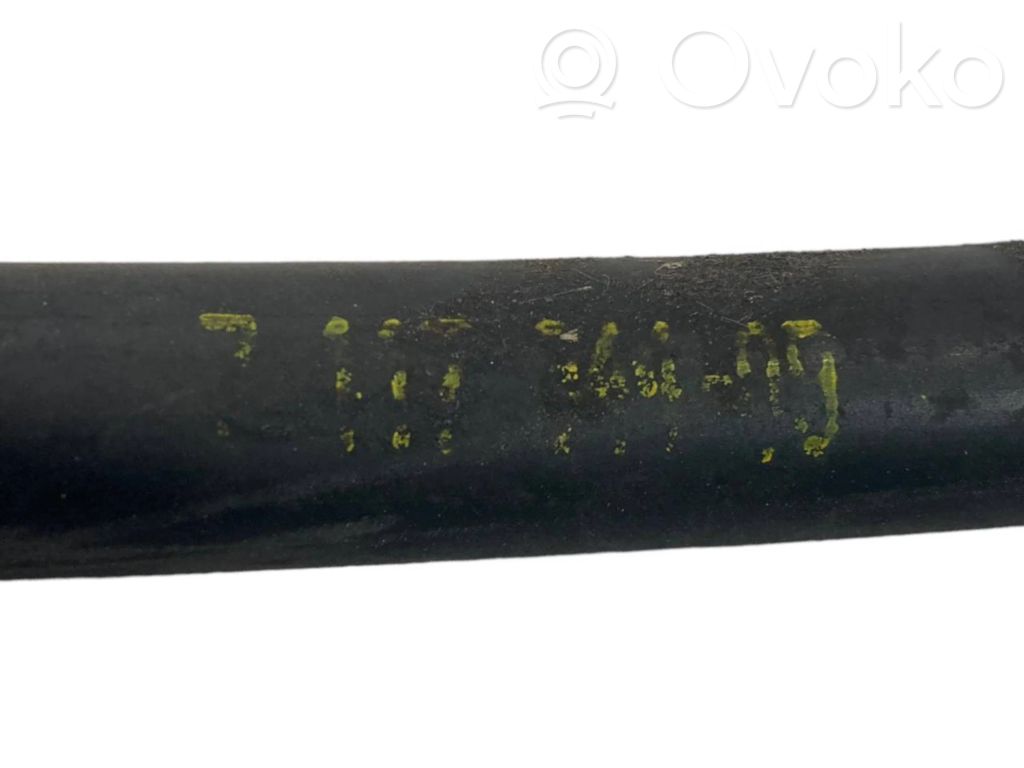 Lukturu mazgāšanas šķidruma trubiņa (-as)