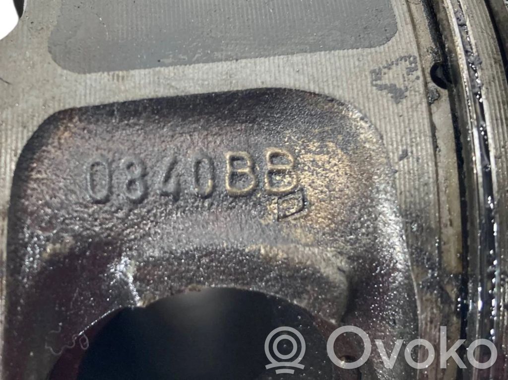Piston with connecting rod