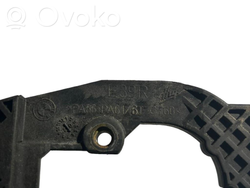 Priekšpusē turētājs / kronšteins ārējam atvēršanas rokturim