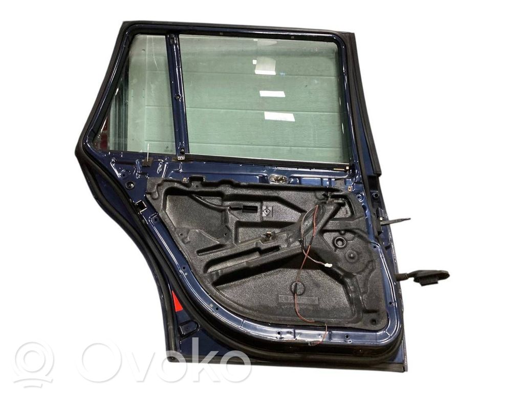 Задняя дверь