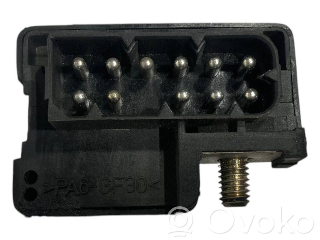 Glow plug relay