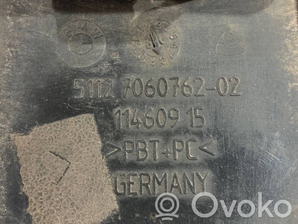 Vilkšanas āķa vāciņš bamperī