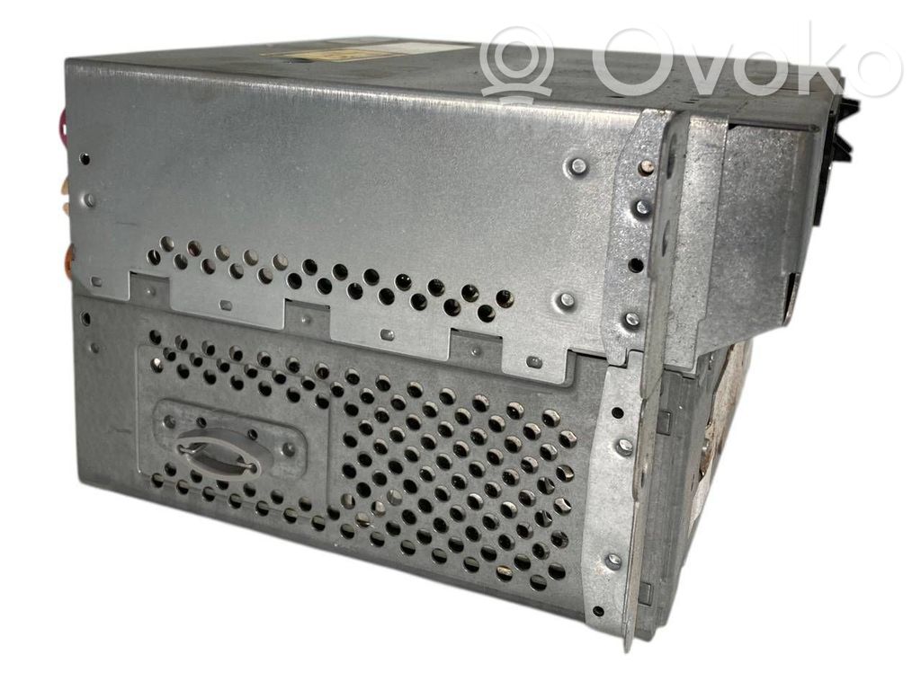 Radio / CD/DVD player / navigation