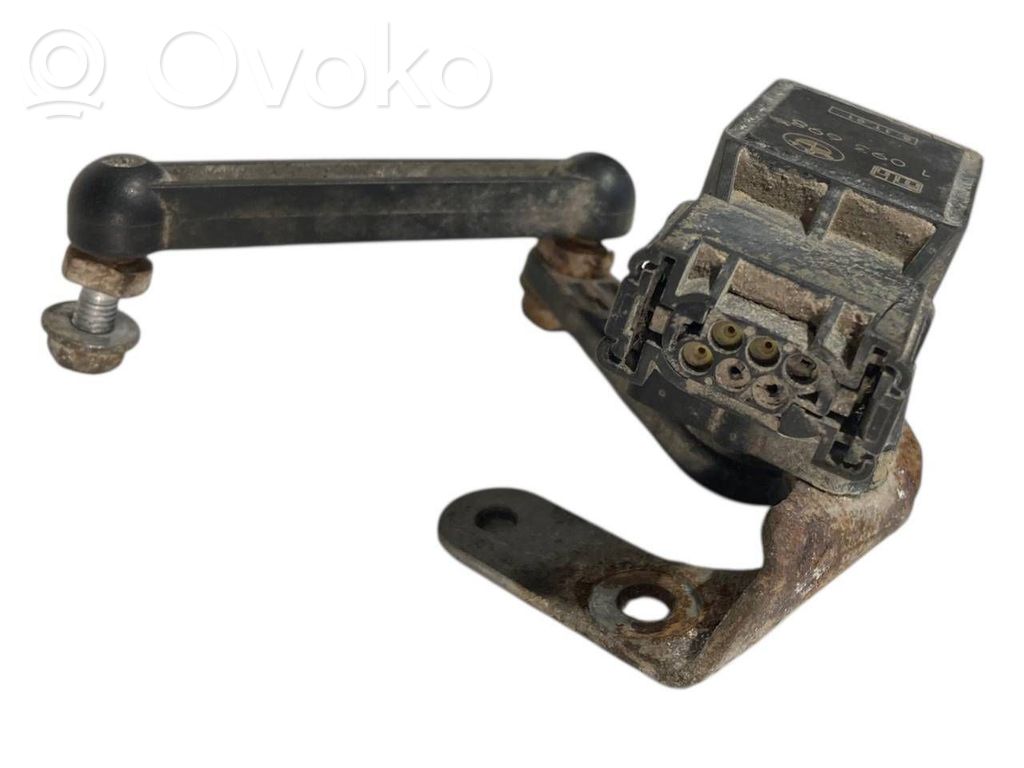 Augstuma sensors (priekšējo lukturu)