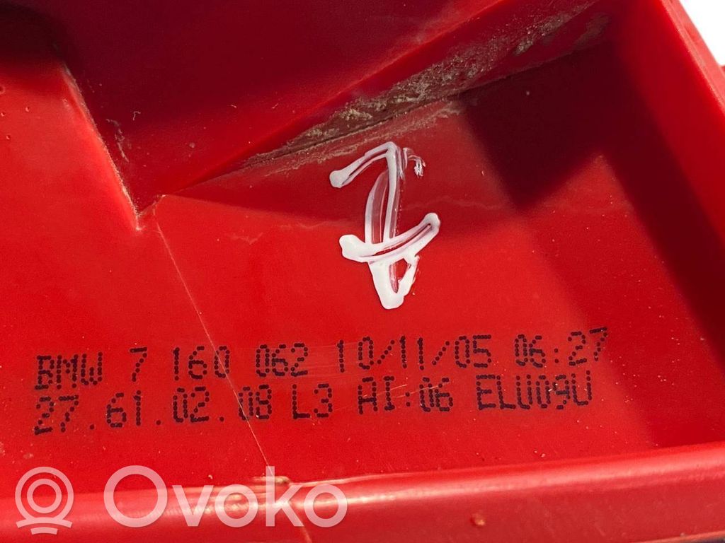 Aizmugurējais lukturis virsbūvē