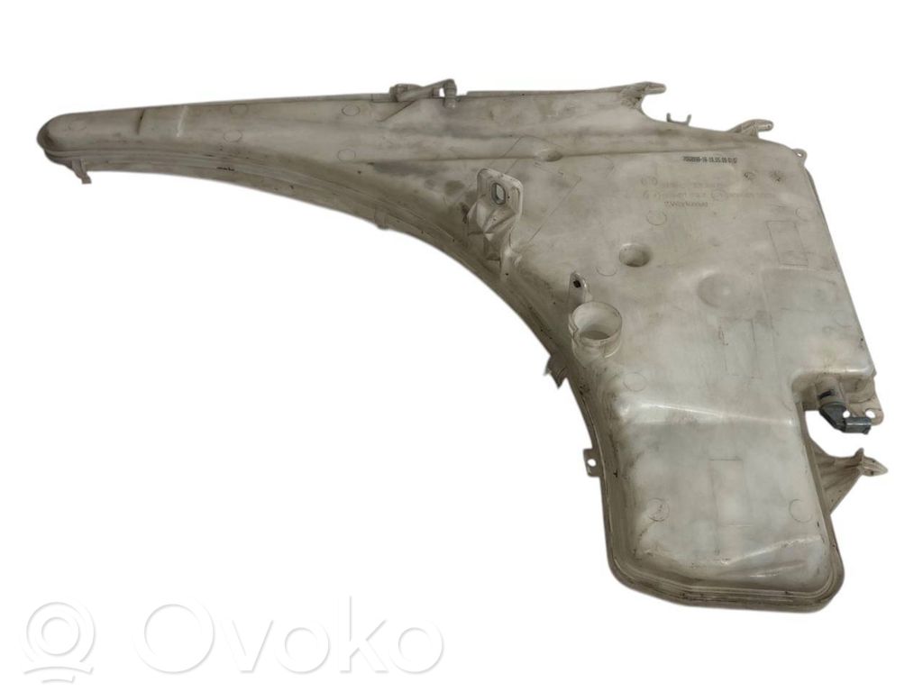 Window fluid tank