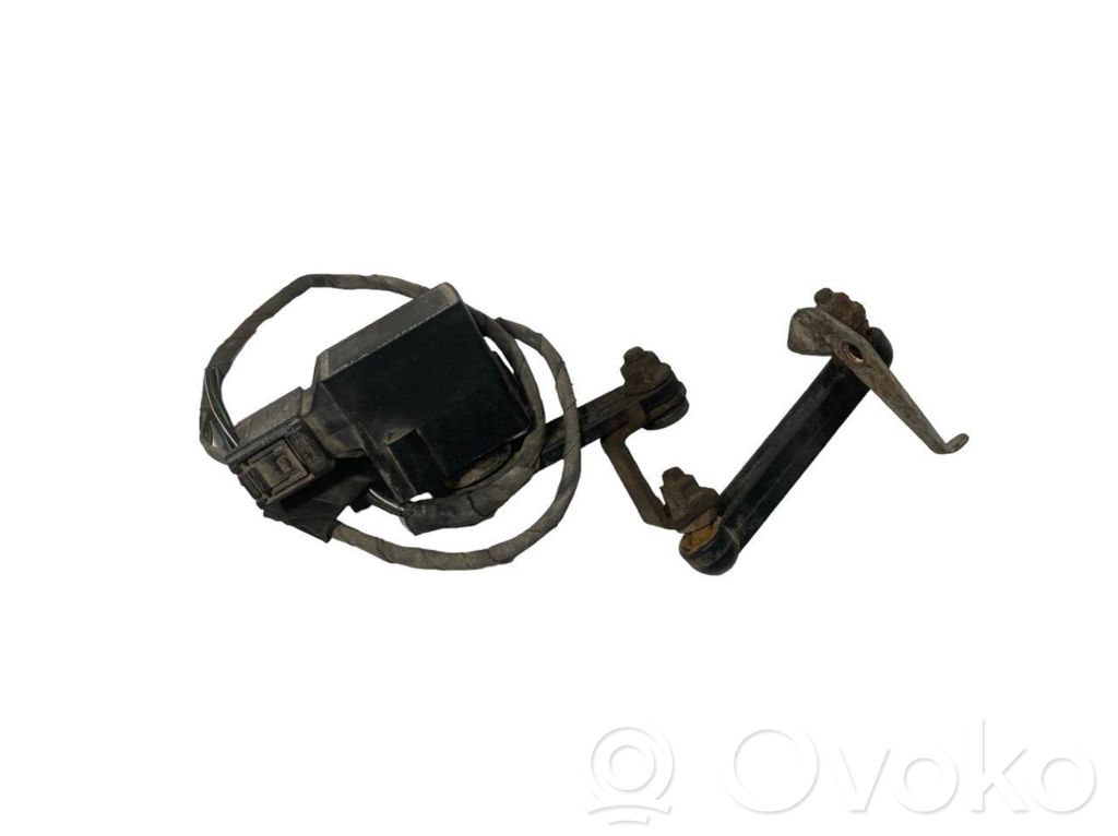 Augstuma sensors (priekšējo lukturu)