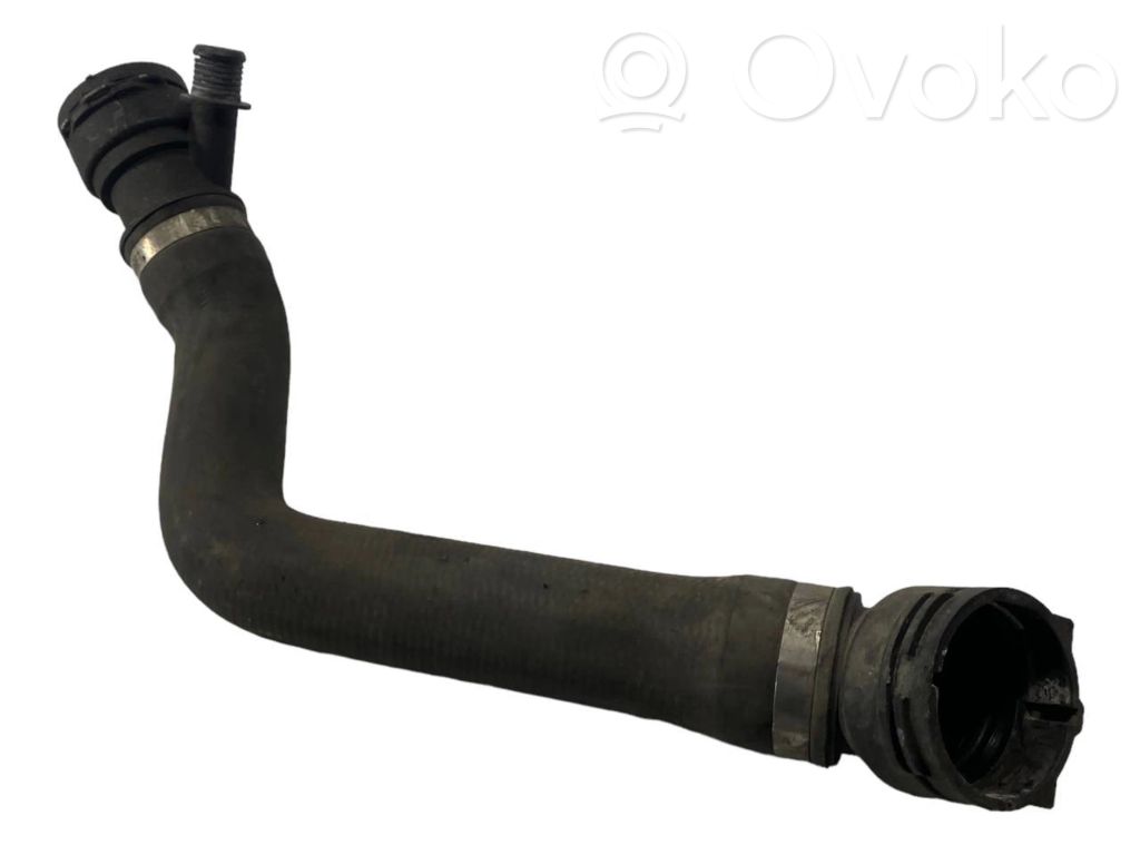 Caurulīte (-es) / šļūtene (-es)