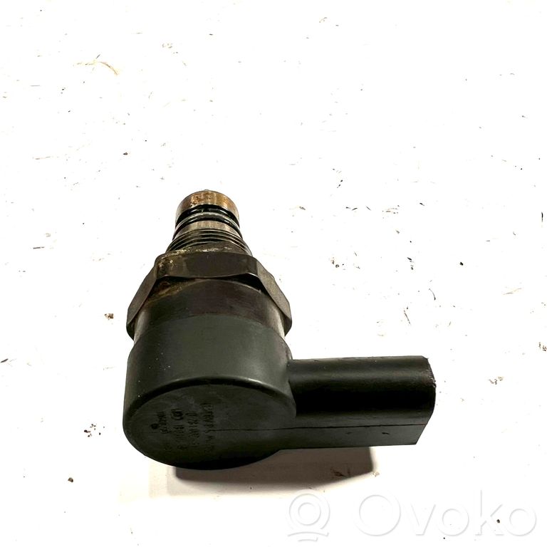 Fuel pressure regulator