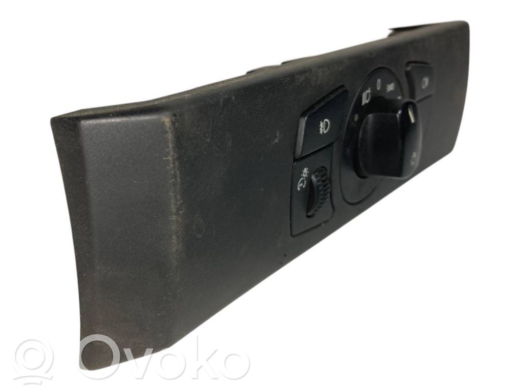 Headlight switch