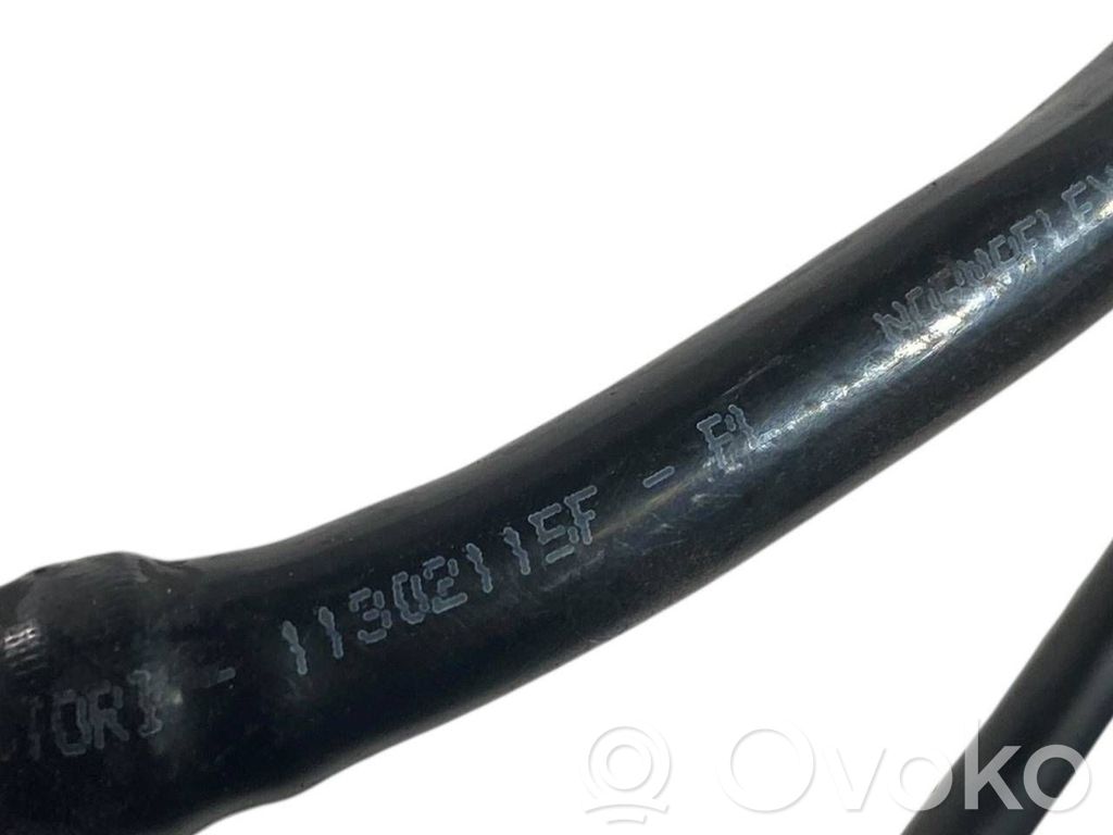 Degvielas caurulīte (-es)