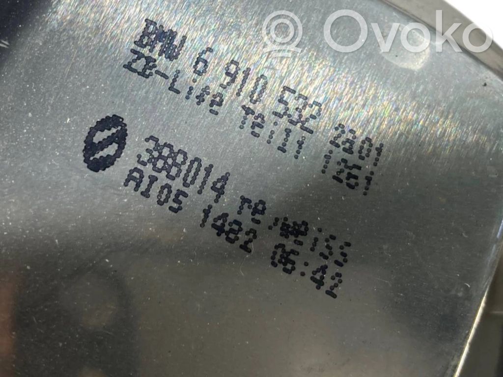 Aizmugurējais lukturis virsbūvē