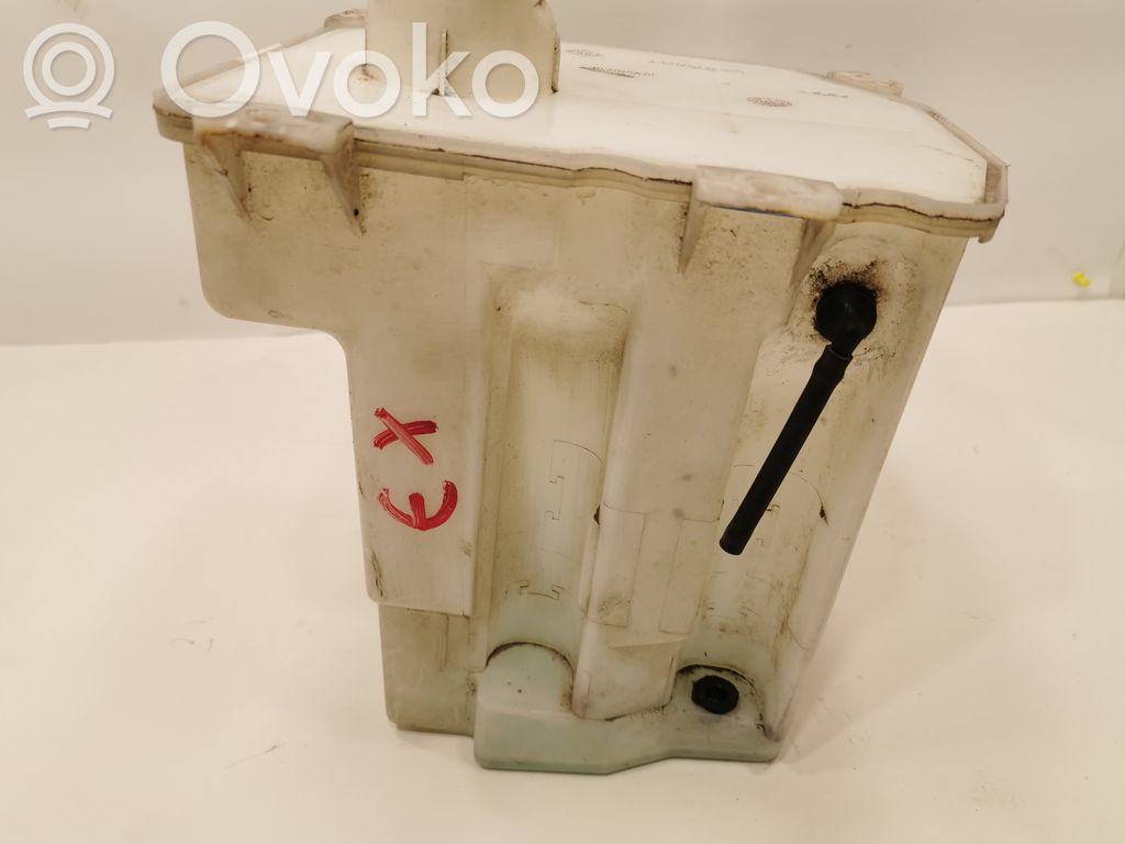 Logu šķidruma tvertne