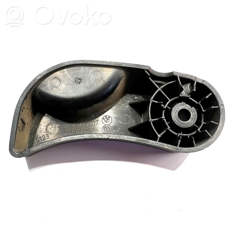 Engine hood release handle