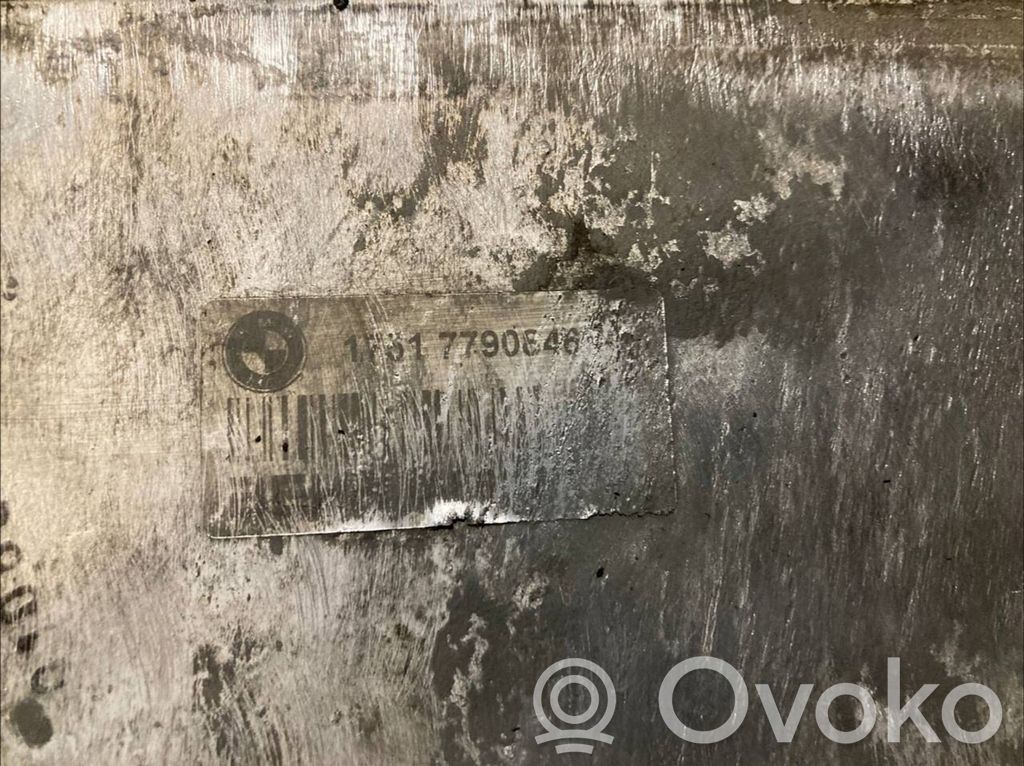 Starpdzesētāja radiators