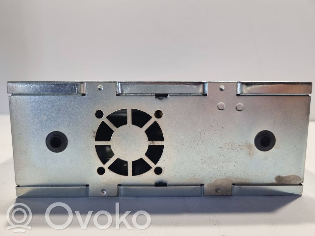 Radio / CD/DVD player / navigation
