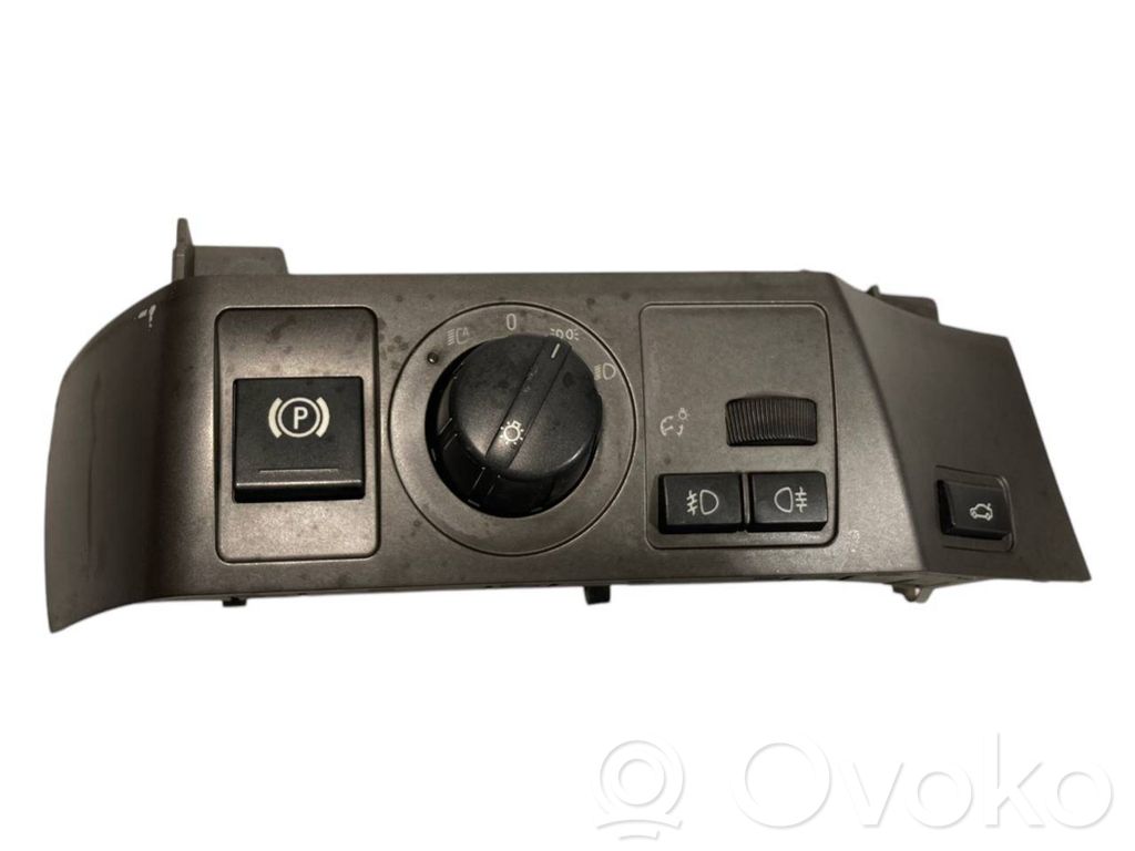 Headlight switch