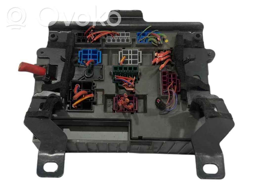 Fuse block