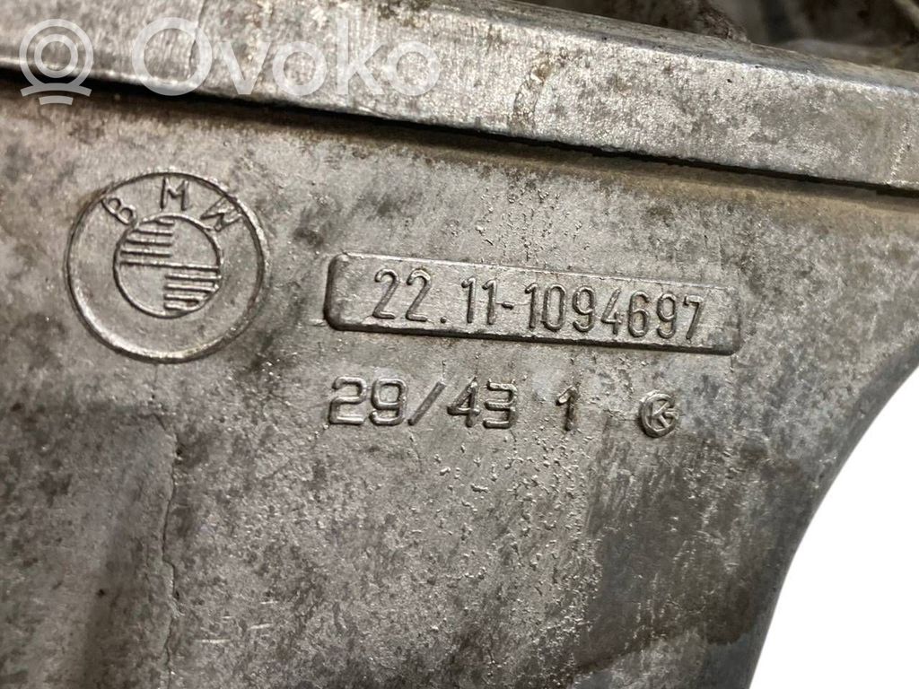 Dzinēja nostiprināšanas stiprinājums-kronšteins