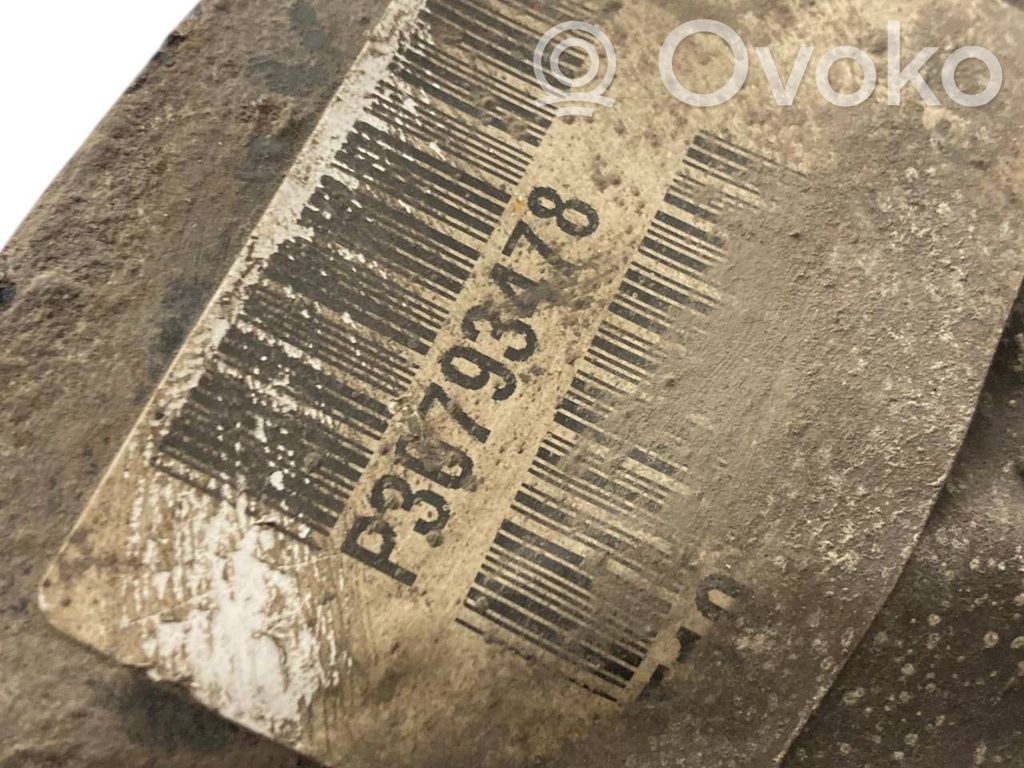 Priekšējā riteņa rumbas vārpstas šarnīrs (stupica, capfa)