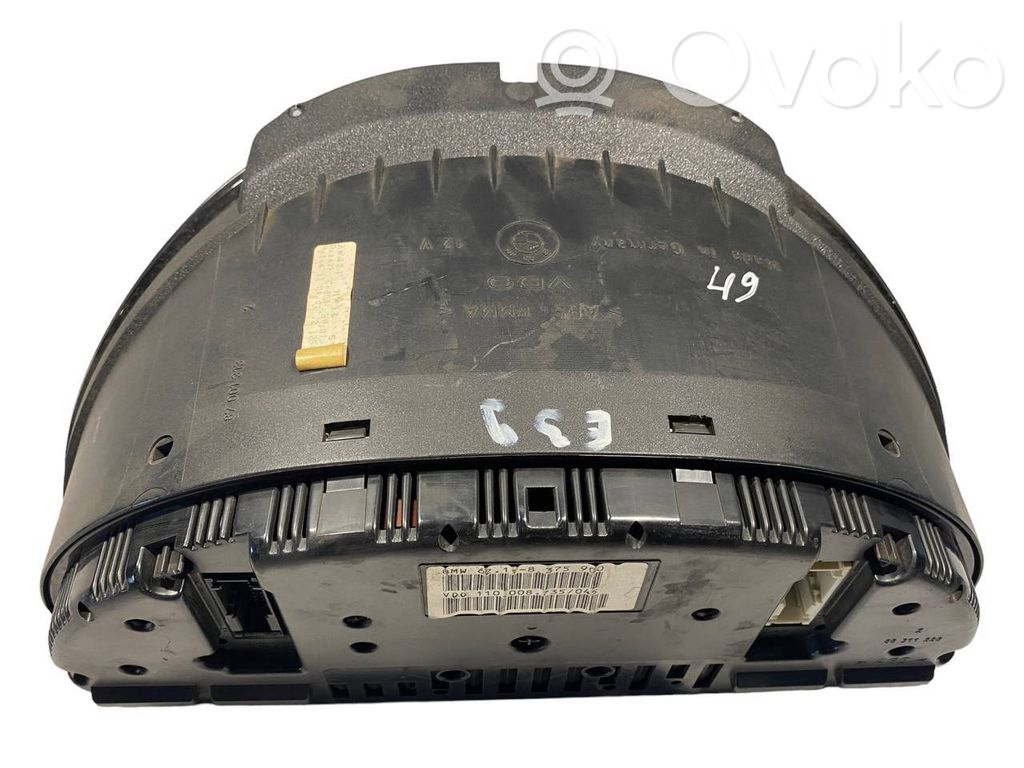 Speedometer (in the instrument panel)
