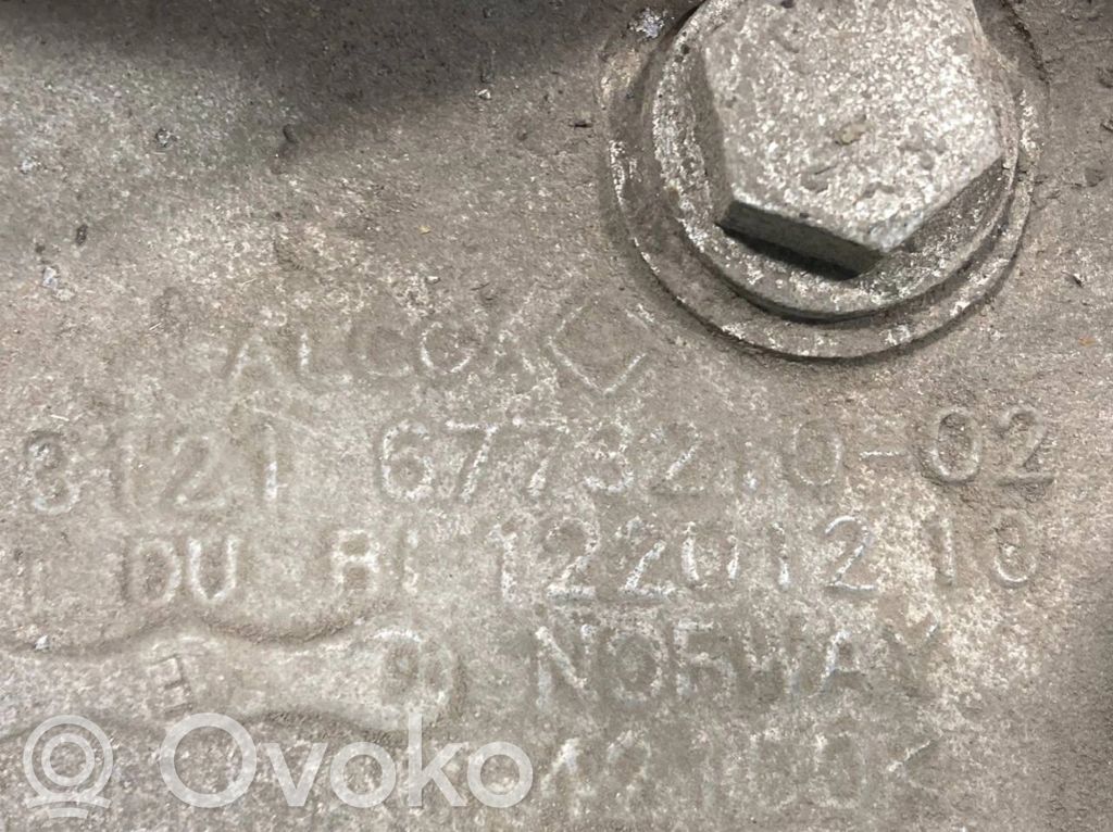 Priekšējā riteņa rumbas vārpstas šarnīrs (stupica, capfa)