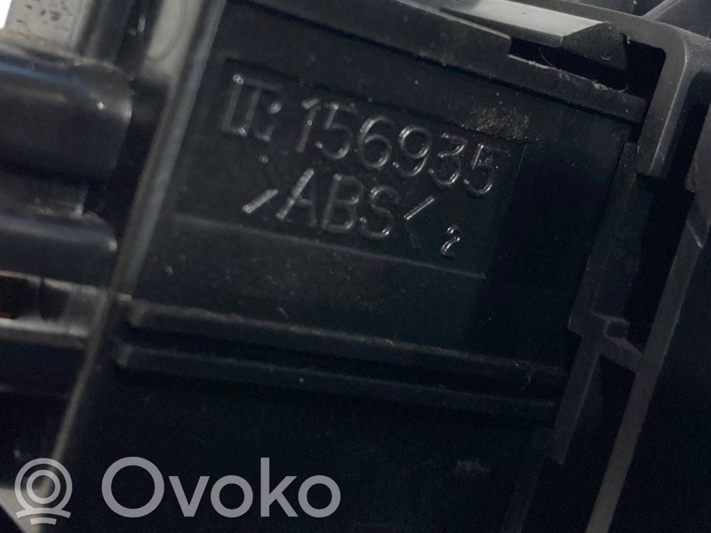 Sānu spoguļu slēdzis