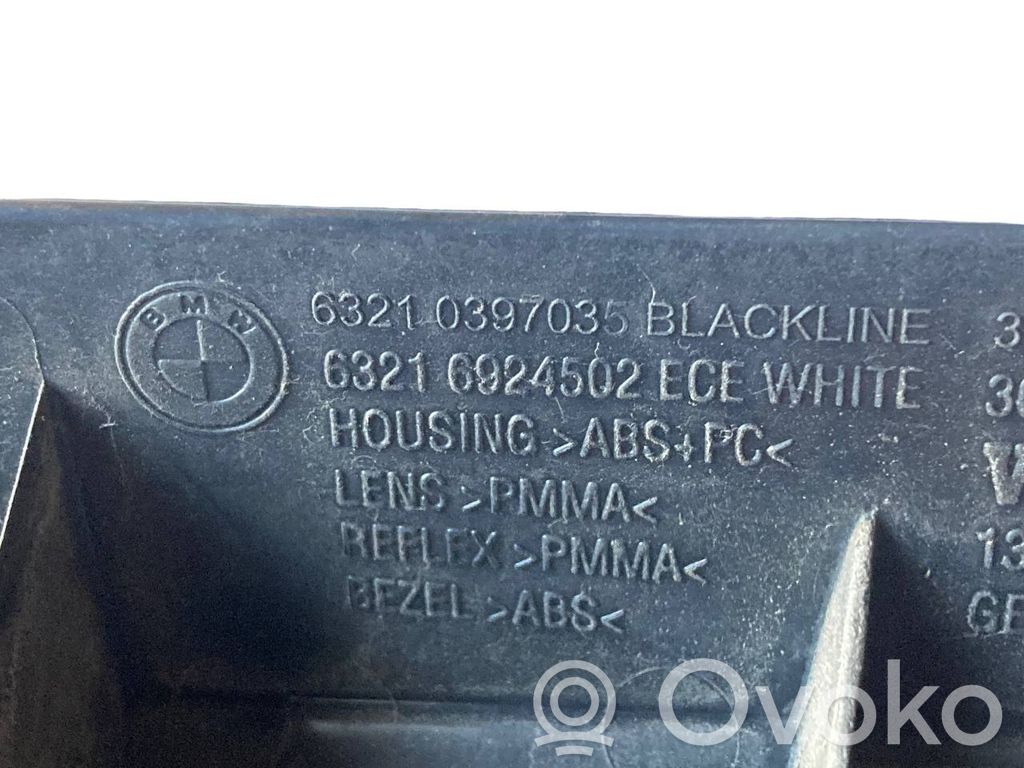 Aizmugurējais lukturis virsbūvē