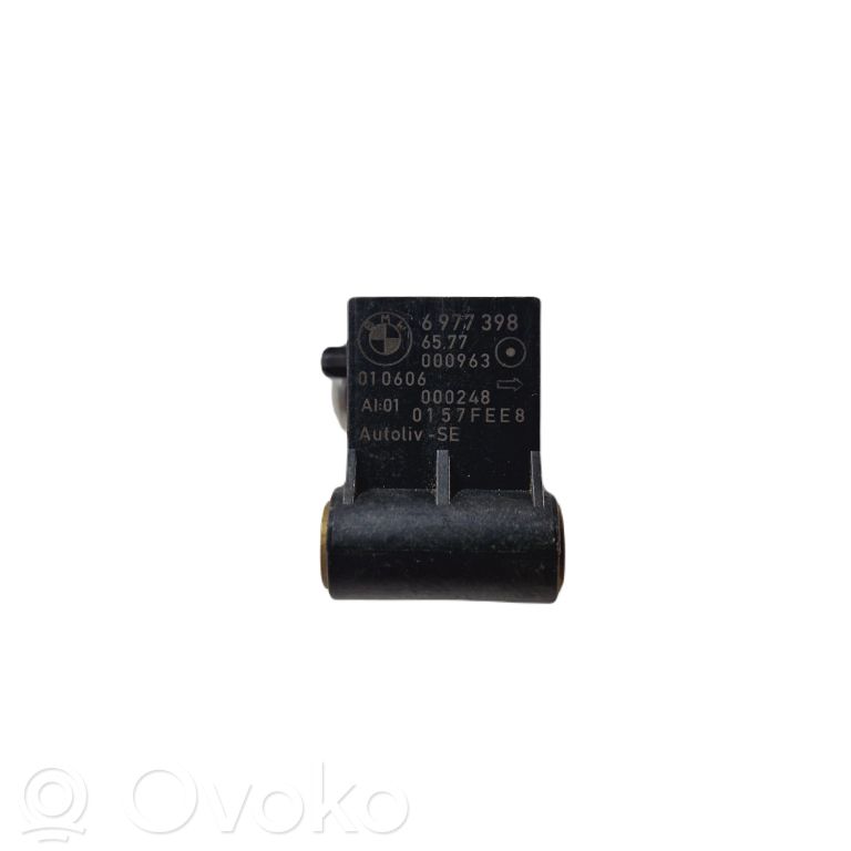Airbag impact sensor