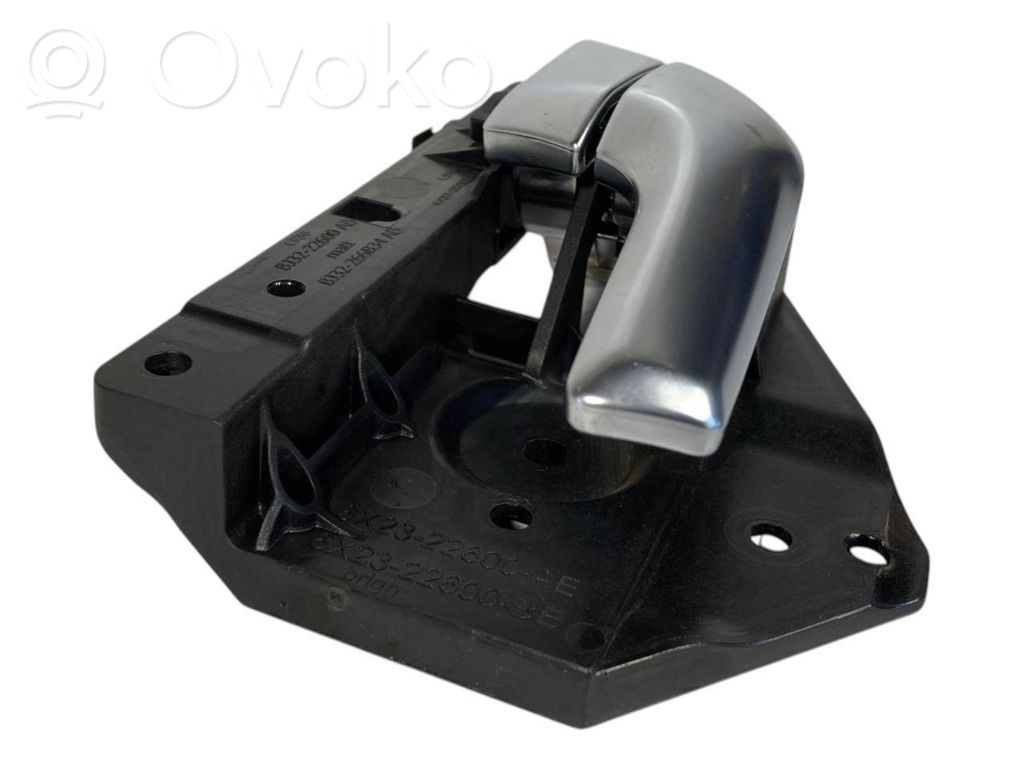 Internal opening handle