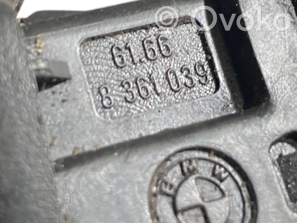 Mazgāšanas šķidruma smidzinātājs (-i) priekšējam logam