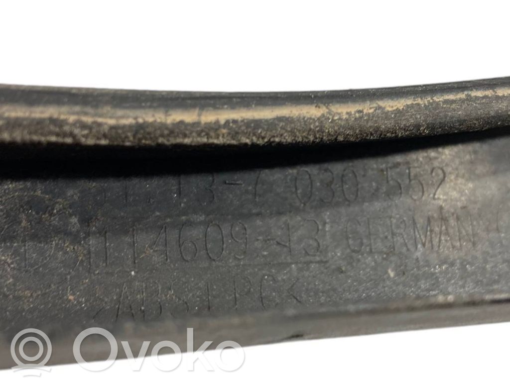 Priekšējā luktura dekoratīvā apdare