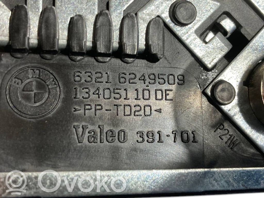 Rear lamp cover holder