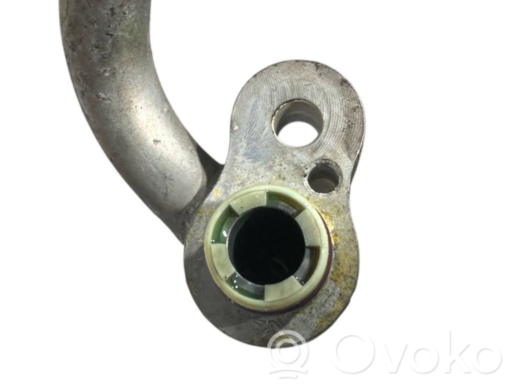 Air conditioner pipe(s) / hose(s)
