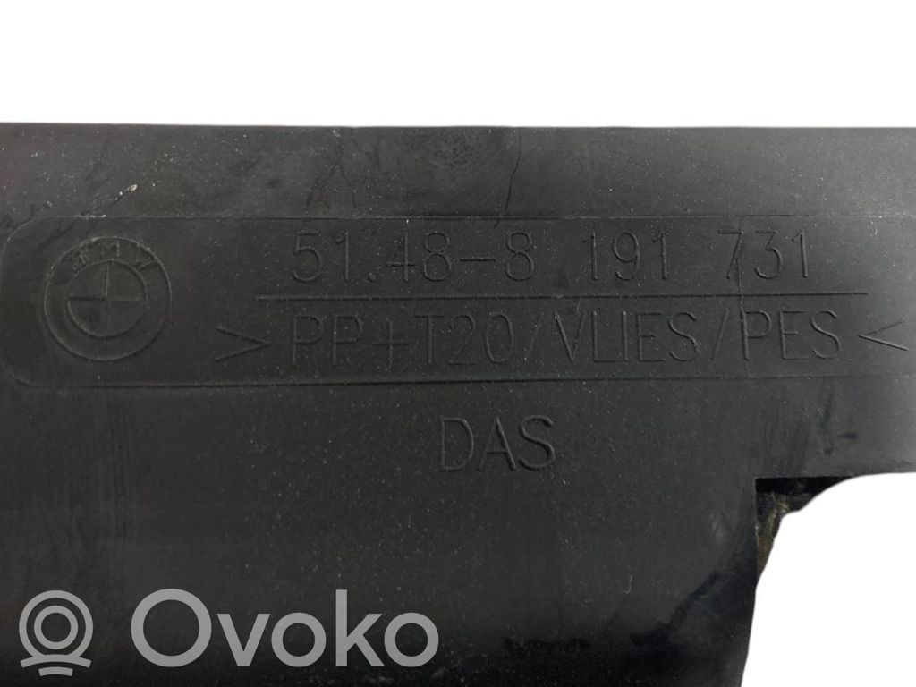 Side decorative trim panel