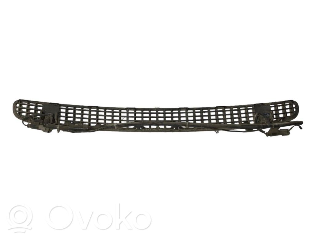 Bonnet decorative grille