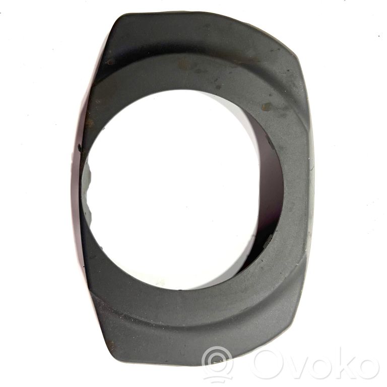 Steering axle trim