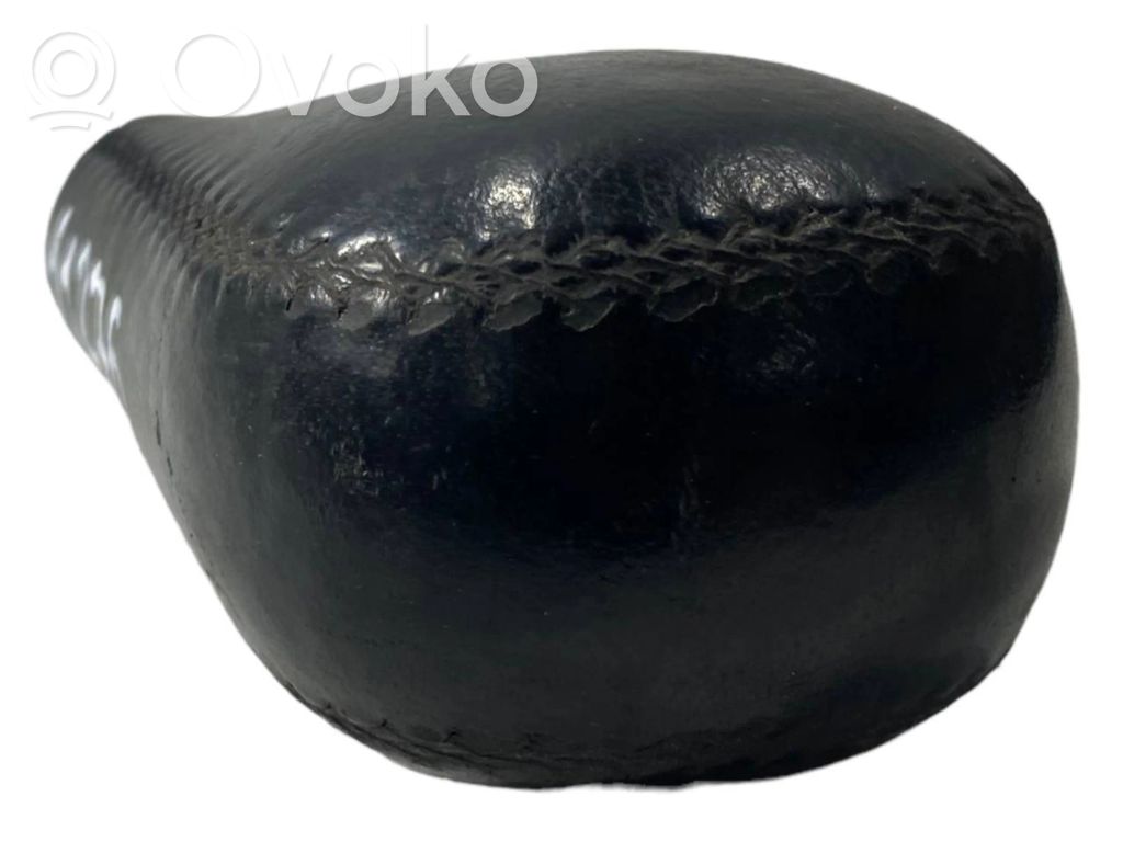 Ātrumu pārslēgšanas sviras dekoratīvā apdare (āda, uzgalis)