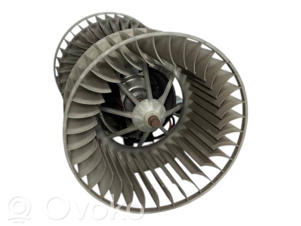 Mazā radiatora ventilators
