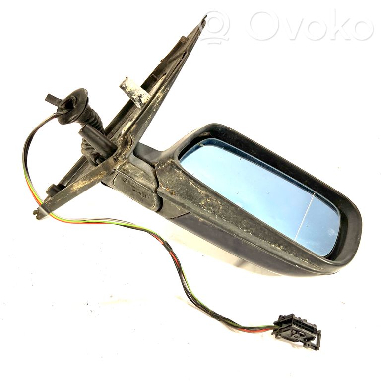 Mirror (electrically controlled)